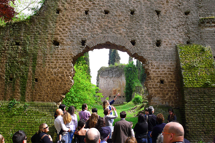 ninfa gardens