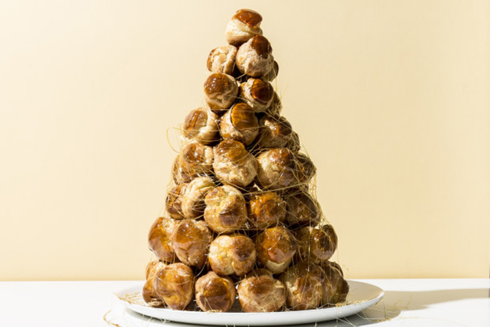 alex-lau-bon-appetit-croquembouche