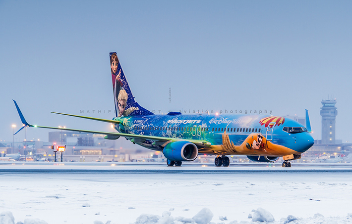 frozen-airplane