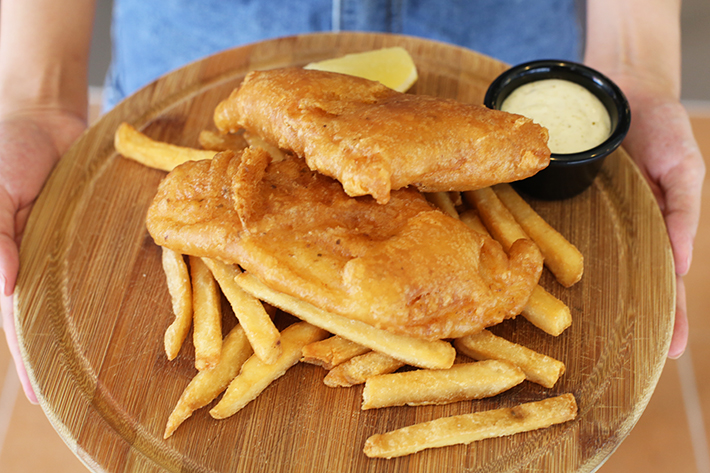 THE-CARVING-BOARD-FISH-AND-CHIPS