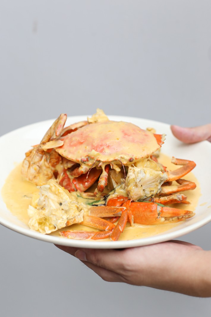 21 Seafood - Sri Lankan Crab with Salted Egg Yolk Sauce 1