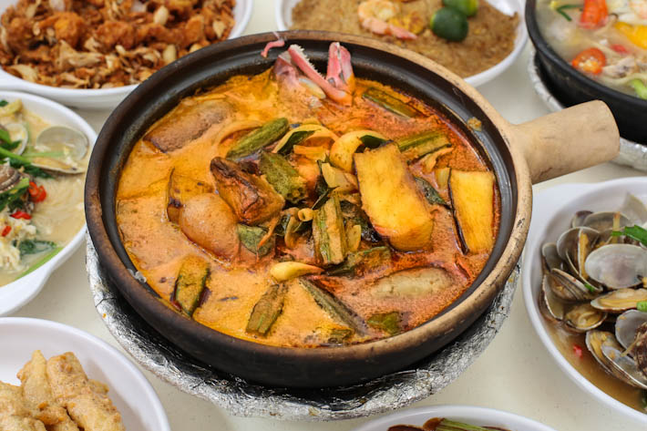 Sembawang Claypot Rice Curry Fish Head