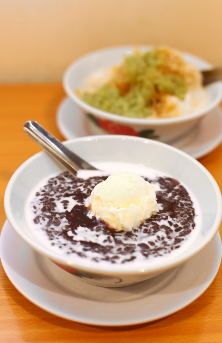 Chilled Black Rice with Vanilla Ice Cream